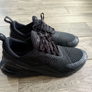 Air Max 270 Triple Black